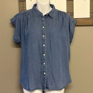 LOFT Petites Lyocell Blend Button Down Short Sleeve Shirt with Pleating- MP